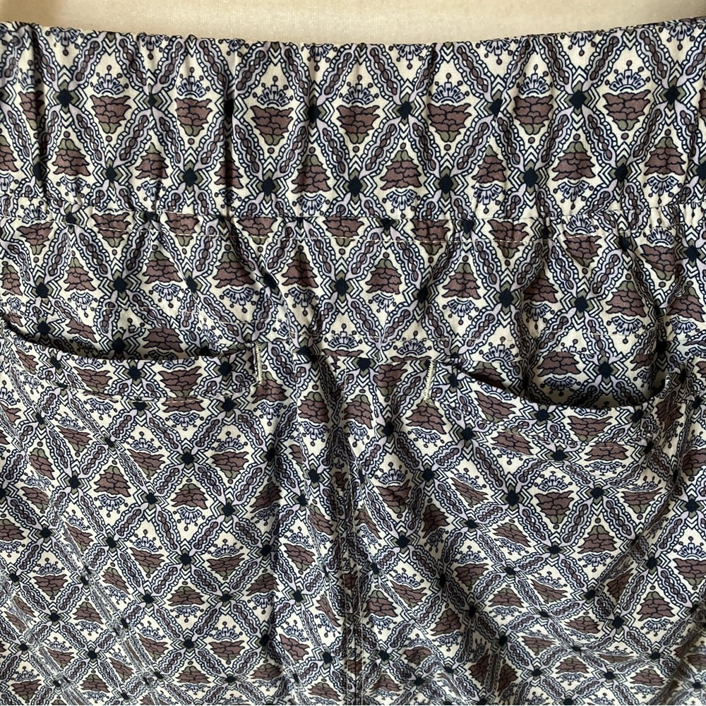 Athleta Purple Patterned Midtown Stretch Athletic… - image 6